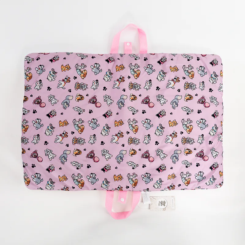 Disney Cats & Dogs Picnic Mat